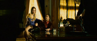 Smokin Aces.avi_snapshot_00.07.19_[2012.02.14_20.55.20].jpg